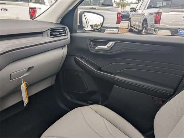 2025 Ford Escape Plug-In Hybrid Base