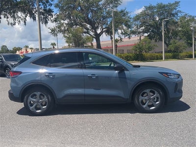 2025 Ford Escape Hybrid ST-Line