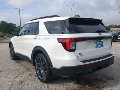 2025 Ford Explorer ST-Line