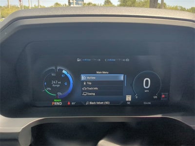 2025 Ford F-150 Lightning Flash