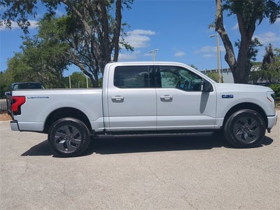 2025 Ford F-150 Lightning Flash