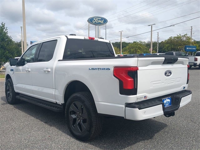 2025 Ford F-150 Lightning Flash