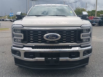 2025 Ford F-350SD Lariat DRW