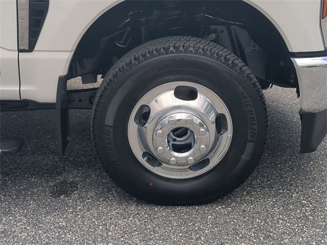 2025 Ford F-350SD Lariat DRW