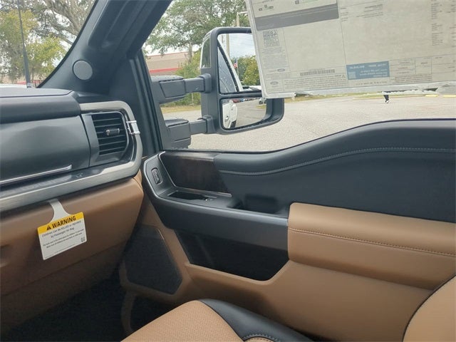 2025 Ford F-350SD Lariat DRW