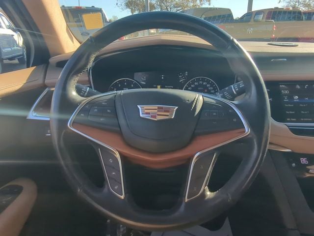 2019 Cadillac XT5 Platinum