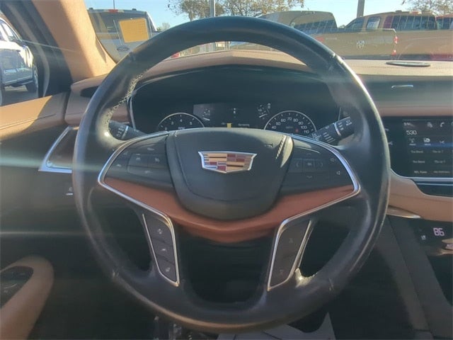 2019 Cadillac XT5 Platinum