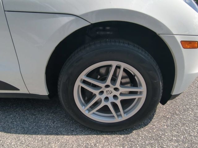 2018 Porsche Macan Base